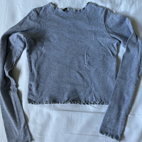 Brandy Melville grey cropped long sleeve - Picture 2 of 2